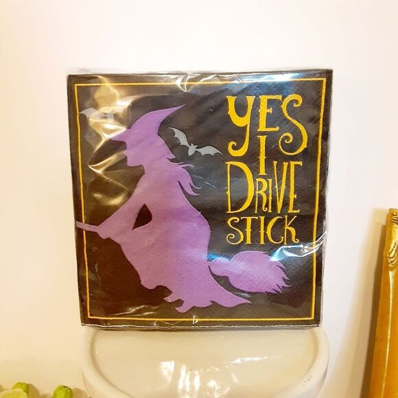 Halloween Decor a set of 2 Witchy Halloween Napkins NWOT - Picture 2 of 7